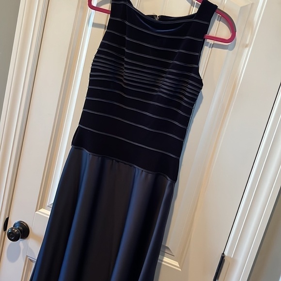 VINTAGE Tadashi formal cocktail black tie navy gown dress classically elegant 8 - Picture 14 of 15
